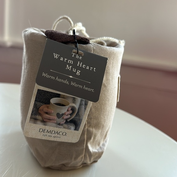 Cat Mom Heart Mug - Picture 2 of 4